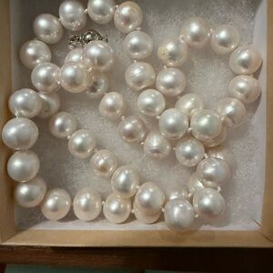 Elegant Pearl Necklace